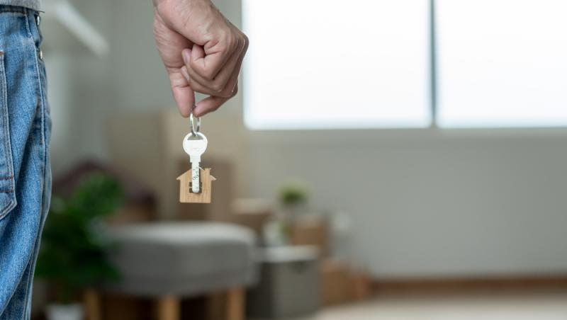 Prin ce trece un bărbat care și-a cumpărat un apartament nou. Coșmarul care îl face să creadă că nu o să poată locui acolo