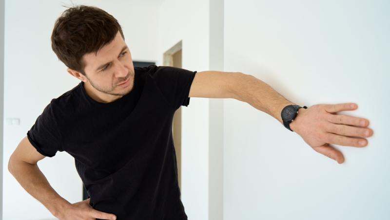 Prin ce trece un bărbat care și-a cumpărat un apartament nou. Coșmarul care îl face să creadă că nu o să poată locui acolo