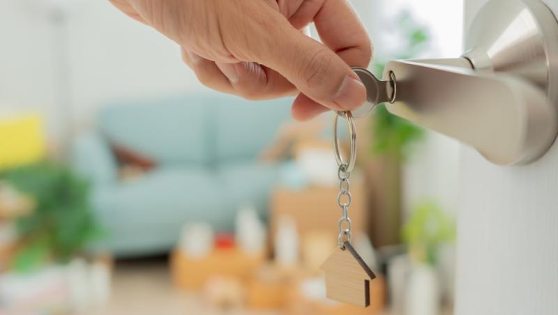 Prin ce trece un bărbat care și-a cumpărat un apartament nou. Coșmarul care îl face să creadă că nu o să poată locui acolo