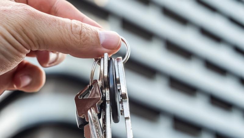 Prin ce trece un bărbat care și-a cumpărat un apartament nou. Coșmarul care îl face să creadă că nu o să poată locui acolo