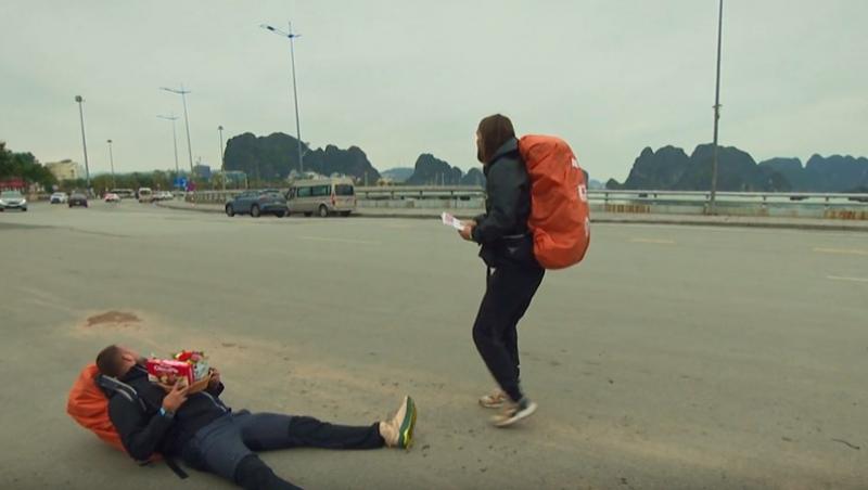 Asia Express sezonul 8, 28 septembrie 2025. Autostopul, o adevărată provocare în prima zi din Vietnam. La ce strategii au apelat