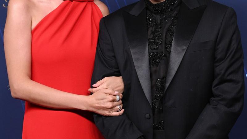 Selena Gomez și Benny Blanco s-au căsătorit! Primele imaginil cu ținutele spectaculoase ale mirilor