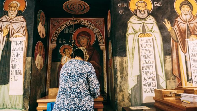 Sărbătoare creștină importantă pe 1 octombrie. De ce se citește acatistul Acoperământul Maicii Domnului