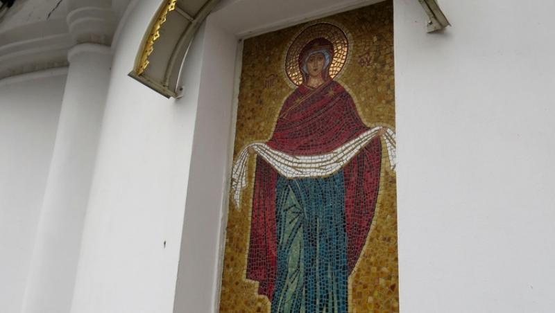 Sărbătoare creștină importantă pe 1 octombrie. De ce se citește acatistul Acoperământul Maicii Domnului