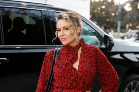 Alyssa Milano a renunțat la implanturile mamare. Actrița, dezvăluiri uimitoare despre propriul corp: „A fost sexualizat și abuzat”