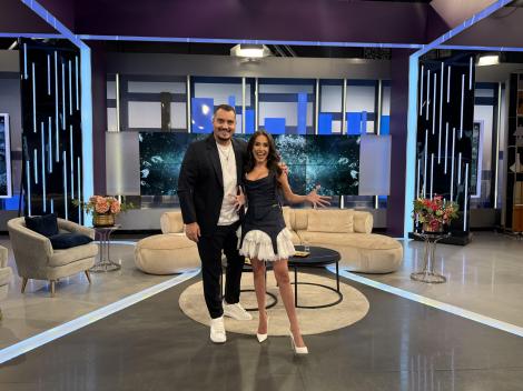 Bursucu’ se alătură familiei Antena Stars. Alături de Andreea Frăţilă, va da startul distracţiei într-un nou sezon Xtra Night Show