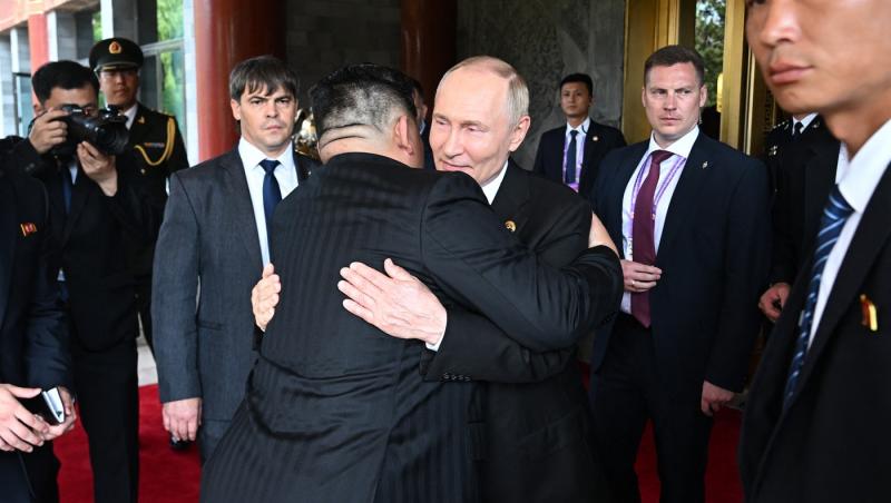 Adrian Năstase și Viorica Dăncilă, alături de Xi Jinping, Vladimir Putin și Kim Jong Un, în aceeași fotografie. Reacția MAE