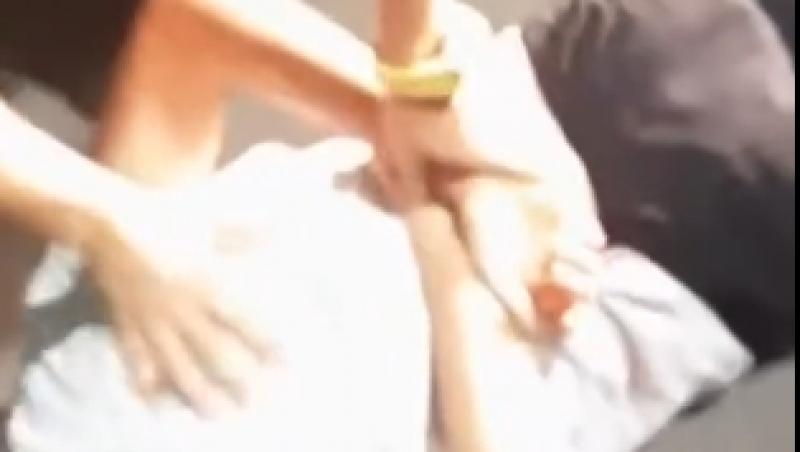 Ce salariu are livratorul asiatic lovit de tânărul român săptămâna trecută. Muncitorul continuă să aibă „respect față de români”