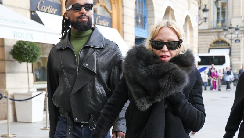 E una dintre cele mai cunoscute artiste, dar nimeni n-a recunoscut-o camuflată așa. Cum se transformă când urcă pe scenă