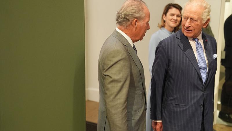 Regele Charles a vizitat Institutul Cultural Român din Londra. Imagini cu monarhul de la expoziția dedicată Reginei Maria
