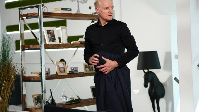 Ana, Mi-ai fost scrisă în ADN, 4 septembrie 2025. Victoria îi zice lui George ce s-a întâmplat cu ea și sora geamănă. Decizia Anei