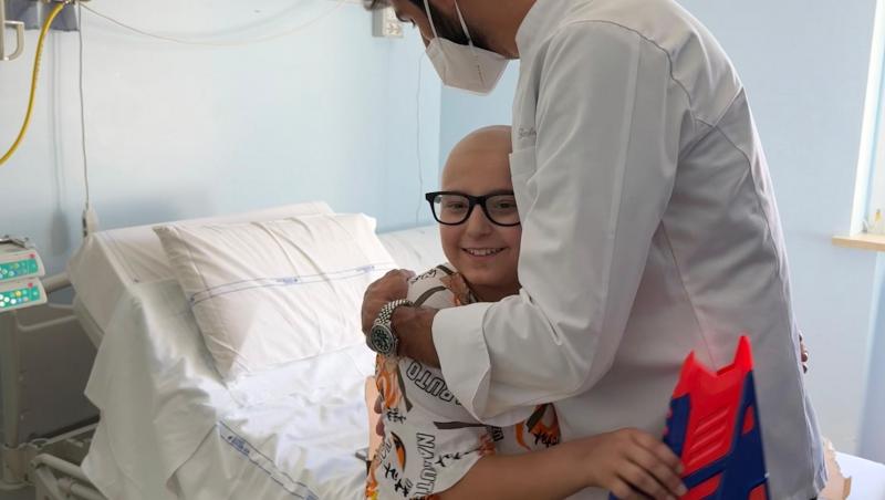 Chef Richard a gătit pentru copiii bolnavi de cancer: ”A fost o experiență răscolitoare, care nu se poate compara cu nimic”