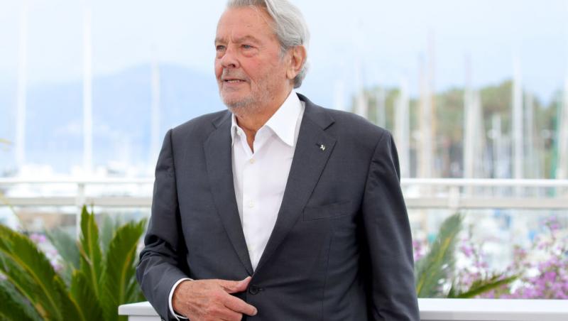 Copiii lui Alain Delon se ceartă pe moștenirea lăsată de faimosul actor. Ce mai au de împărțit la un an de la moartea tatălui lor