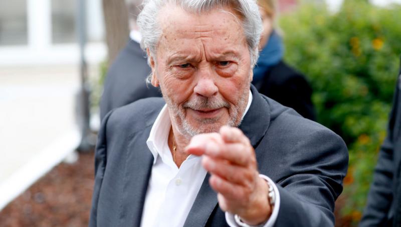 Copiii lui Alain Delon se ceartă pe moștenirea lăsată de faimosul actor. Ce mai au de împărțit la un an de la moartea tatălui lor