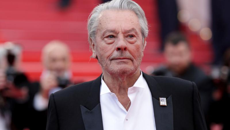 Copiii lui Alain Delon se ceartă pe moștenirea lăsată de faimosul actor. Ce mai au de împărțit la un an de la moartea tatălui lor