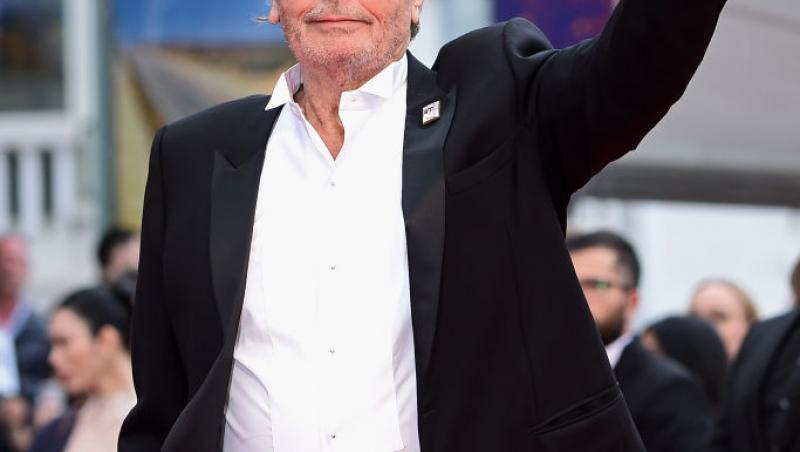 Copiii lui Alain Delon se ceartă pe moștenirea lăsată de faimosul actor. Ce mai au de împărțit la un an de la moartea tatălui lor