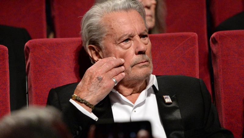 Copiii lui Alain Delon se ceartă pe moștenirea lăsată de faimosul actor. Ce mai au de împărțit la un an de la moartea tatălui lor