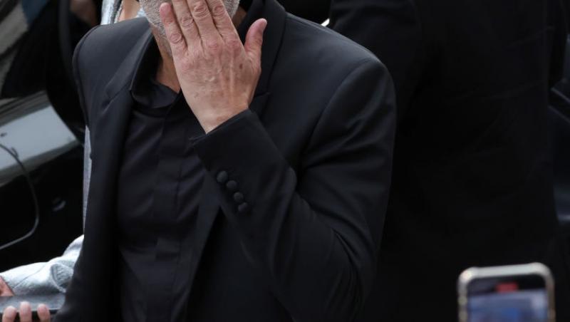 Copiii lui Alain Delon se ceartă pe moștenirea lăsată de faimosul actor. Ce mai au de împărțit la un an de la moartea tatălui lor