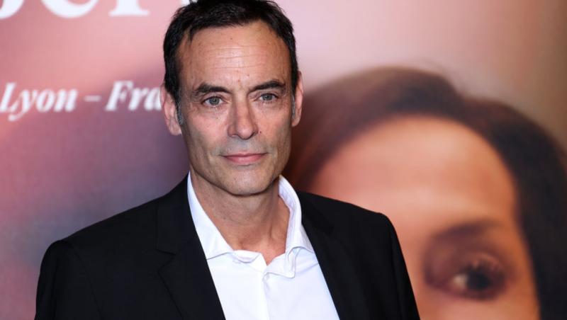 Copiii lui Alain Delon se ceartă pe moștenirea lăsată de faimosul actor. Ce mai au de împărțit la un an de la moartea tatălui lor