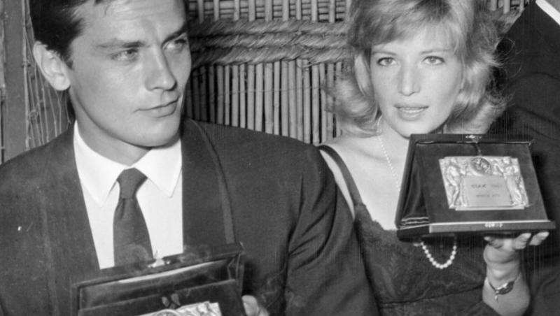 Copiii lui Alain Delon se ceartă pe moștenirea lăsată de faimosul actor. Ce mai au de împărțit la un an de la moartea tatălui lor