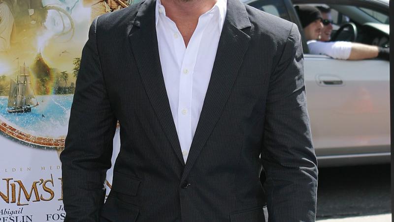 Actorul Gerard Butler, noi controverse după ce a apărut purtând verighetă. Fanii au speculat o nuntă secretă cu Morgan Brown