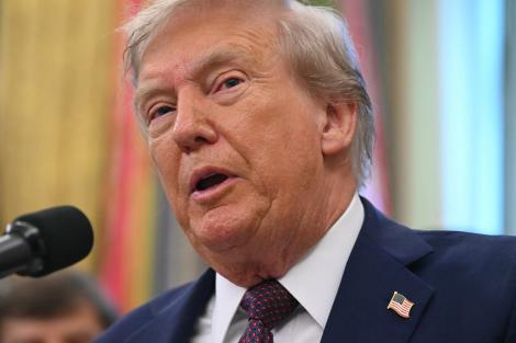 Detaliul observat de internauți la Donald Trump, după lunga lui absență: „Nu este el. E o dublură”. Ce l-ar fi dat de gol