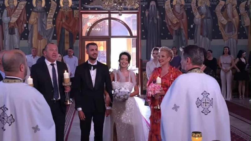 Mireasa, sezon 7. Dima și Sabrina s-au căsătorit religios. Cum a arătat ea în rochie de mireasă și cine le-a fost alături mirilor