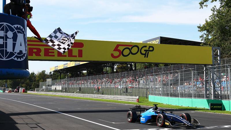 Urmărește acum cursa din Formula 1™ pentru Marele Premiu al Italiei. Spectacolul de la Monza e LIVE pe Antena 1 și în AntenaPLAY