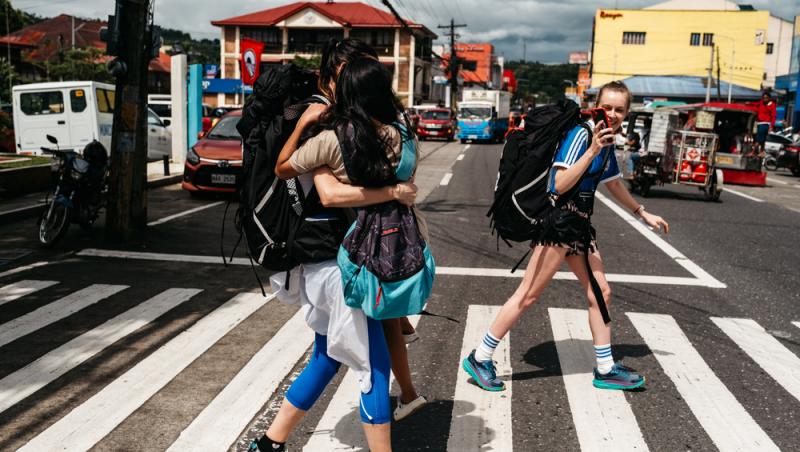 Asia Express sezonul 8, 8 septembrie 2025. Concurenții s-au transformat în supereroi filipinezi. Cum s-au descurcat la probe