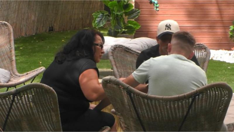 Mireasa sezonul 12. La scurt timp de la eliminarea ei, Dian se dezice de Costina. A recunoscut că a știut cu cine a comunicat ea