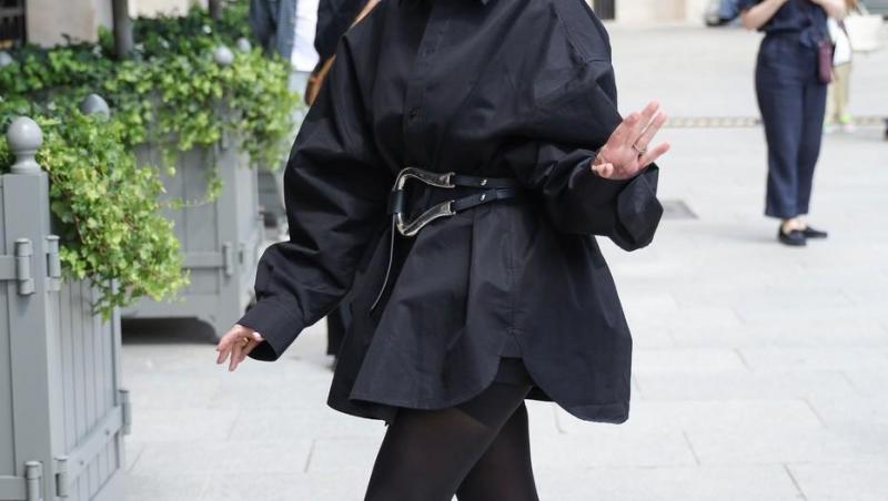 Și-a făcut un lifting de 100.000 de euro, dar mâinile îi trădează vârsta. Kris Jenner și-a dat jos mănușile, iar fanii sunt uimiți