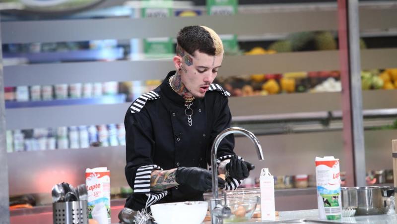 Zanni a ajuns pe patul de spital. La ce intervenție a apelat și cum s-a lăsat pozat: „Multă sănătate!”