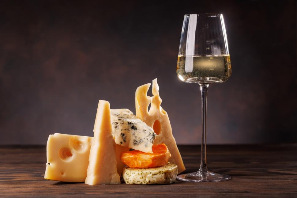 (P) Cum să alegi băuturi alcoolice pentru o cină elegantă: ce să știi despre pairing-ul corect?