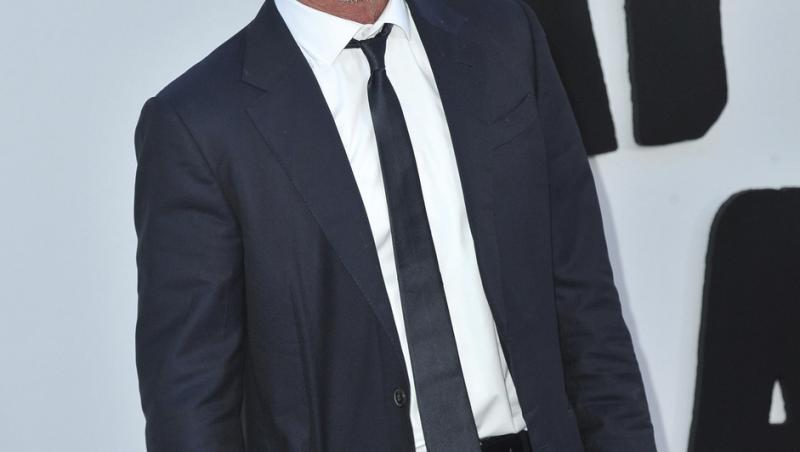 Sean Penn, sărut pasional în plină stradă cu moldoveanca misterioasă care i-a pus capac. Este mai tânără decât fiica lui