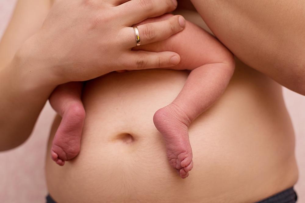 O femeie a născut un bebeluș "gigant". Cum arată nou-născutul de aproape 6 kilograme care i-a uimit pe medici