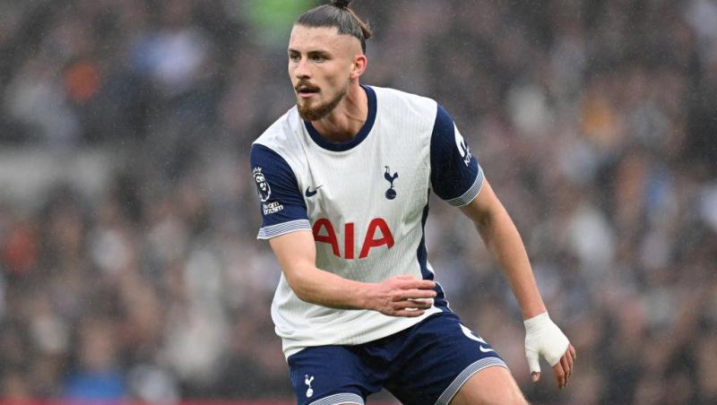 Ce tort neobișnuit a avut Radu Drăgușin la nunta cu Ioana Stan. Cine au fost marii absenți de la eveniment