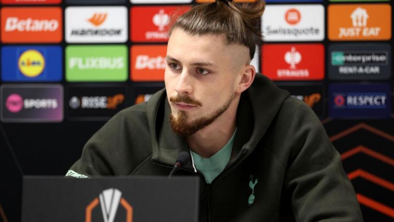 Ce tort neobișnuit a avut Radu Drăgușin la nunta cu Ioana Stan. Cine au fost marii absenți de la eveniment