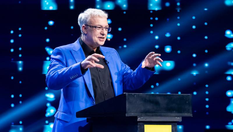 Cum a reacționat Cătălin Crișan după ce a fost criticat pentru felul în care arată la 57 de ani. „Vă cânt de 39 de ani...”