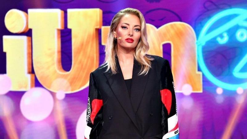 Imaginea incendiară în costum de baie cu care Delia i-a surprins pe fani. 