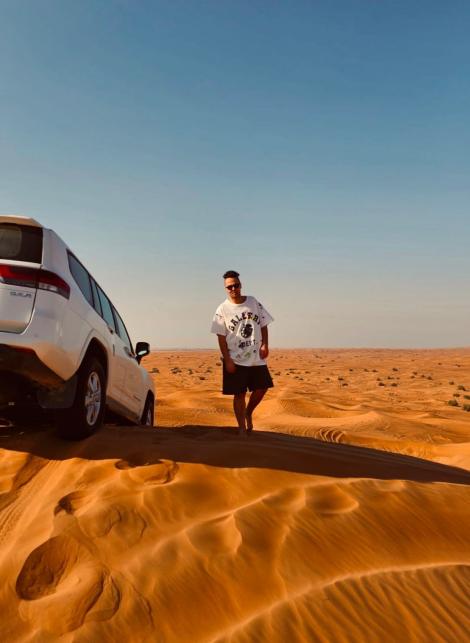 Fly Project, senzație cu &bdquo;Lonely&rdquo;. Filmări &icirc;n Dubai, adrenalină &icirc;n deșert și o piesă născută&hellip; &icirc;ntr-o singură zi