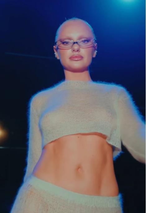 Cum arată mama Alexandrei Stan. De la cine a moștenit artista frumusețea