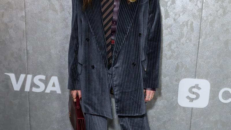 Vedeta și-a impresionat fanii cu noua coafură șatenă