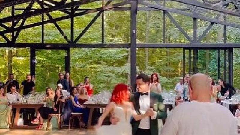 Răzvan Alexe a devenit tată de curând. Primele imagini cu actorul și bebelușul. Cum se descurcă în noua postură