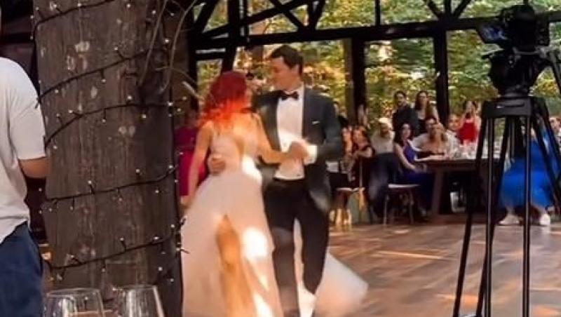 Răzvan Alexe a devenit tată de curând. Primele imagini cu actorul și bebelușul. Cum se descurcă în noua postură