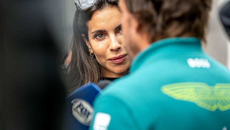 Fernando Alonso se pregătește de venirea pe lume a primului său copil. Cum au fost surprinși pilotul și partenera sa