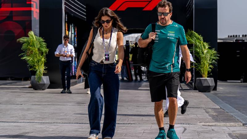 Fernando Alonso se pregătește de venirea pe lume a primului său copil. Cum au fost surprinși pilotul și partenera sa
