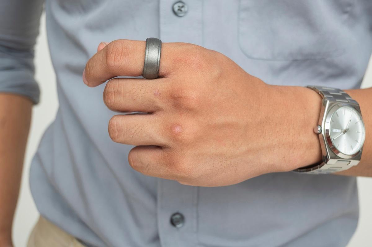 CES 2026: Inelul smart care poate să fie atent la ședințele de birou &icirc;n locul tău. Cum funcționează Vocci AI