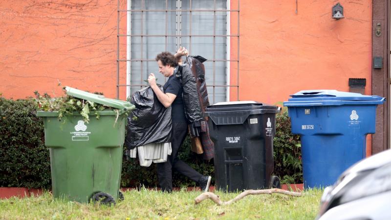 „E umilitor!”. Mickey Rourke, reacție tranșantă după ce s-a aflat că se strâng bani ca să nu fie evacuat din domiciliul său