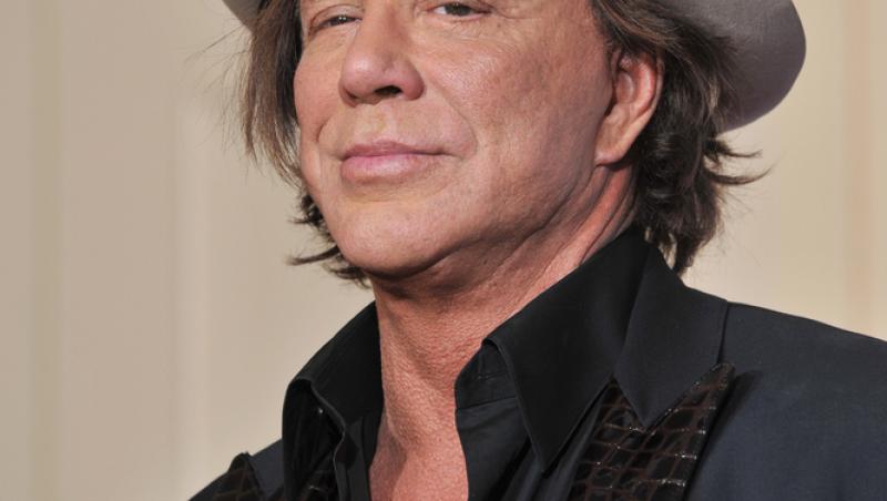 „E umilitor!”. Mickey Rourke, reacție tranșantă după ce s-a aflat că se strâng bani ca să nu fie evacuat din domiciliul său