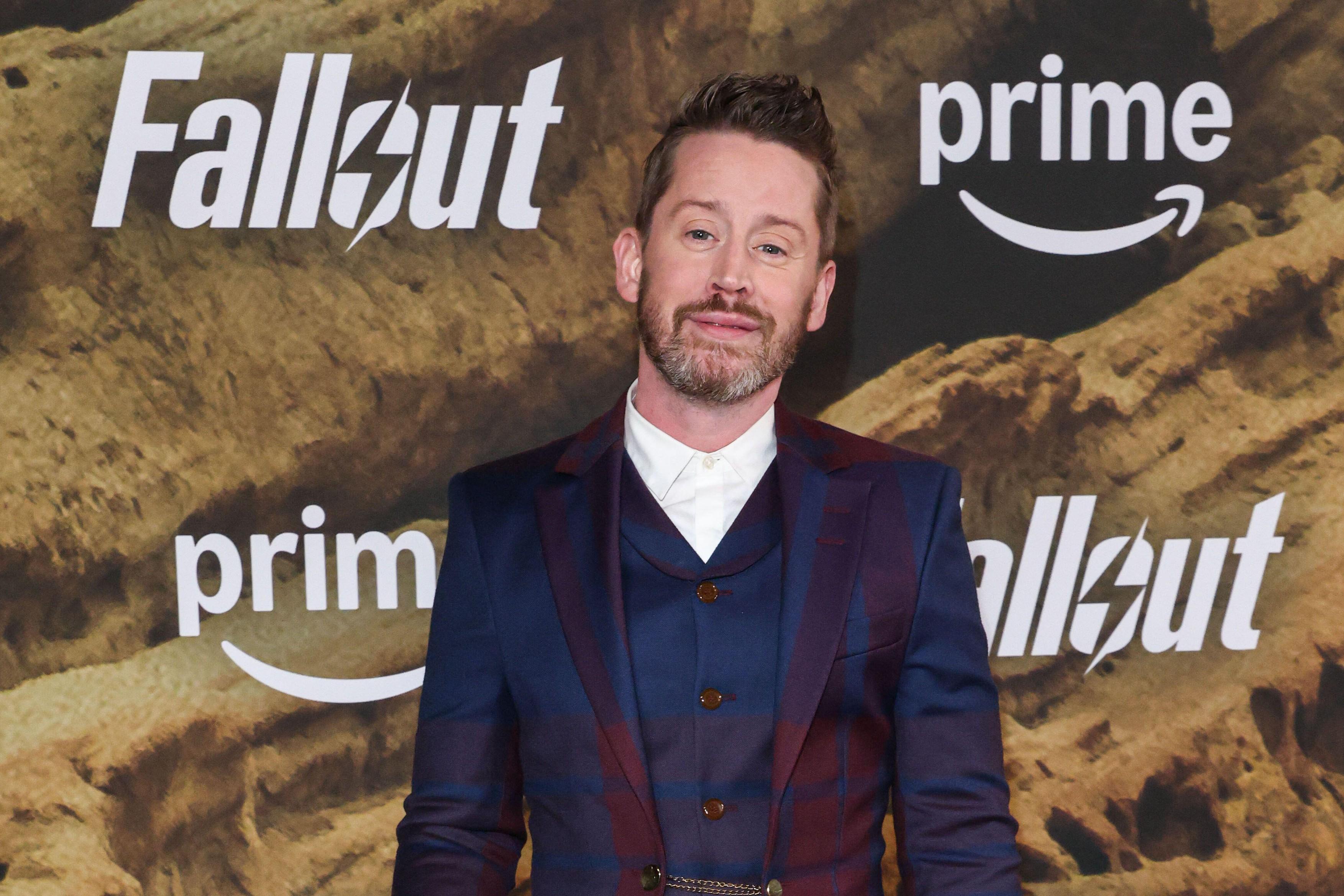 Macaulay Culkin pe covorul roșu Fallout, 2025, fără copiii săi